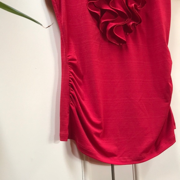 Red blouse - Picture 4 of 4